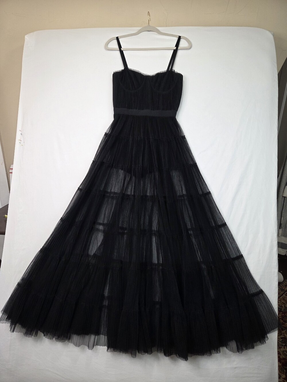 Alice + Olivia Deena Pleated Maxi Dress Black Sheer Tulle Pleated Gown Size 6 - Picture 8 of 15
